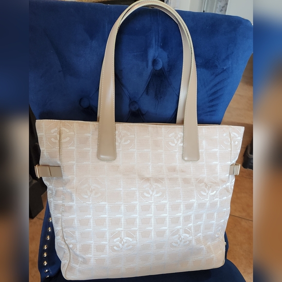 CHANEL $20 RAFFLE ENTRY Blush Pink Tote in EUC with COA  RAFFLE RAFFLE - Picture 7 of 16